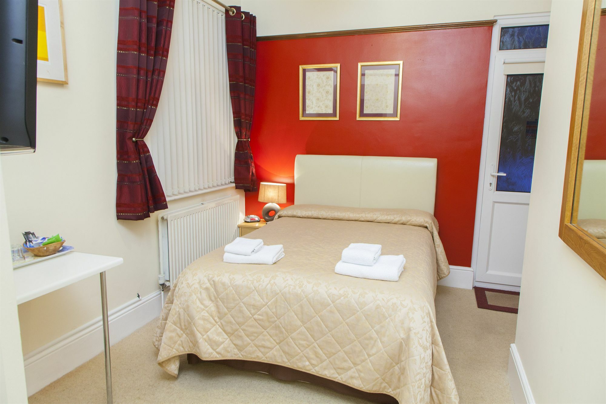 Gatwick Turret Gasthof 3*