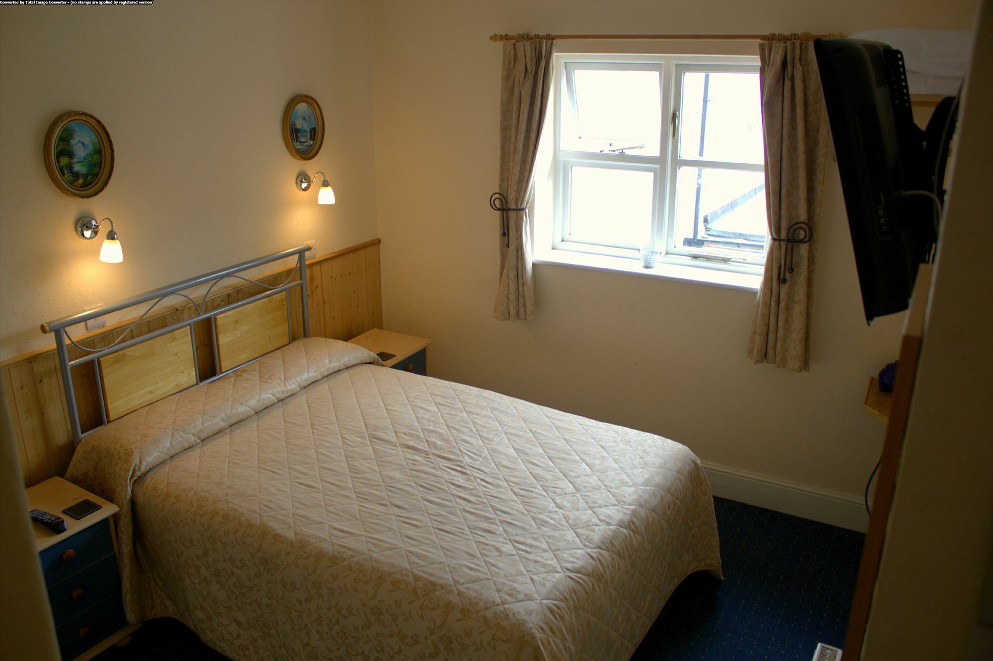 Gatwick Turret 3*
